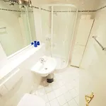 Appartement-6 *